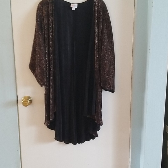 Beautiful lularoe long cover